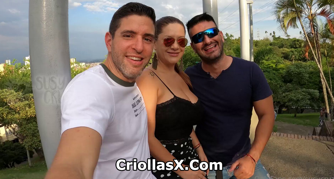 Colombiano Susycruz tiene relaciones sexuales en un automóvil para solo Fans Colombia