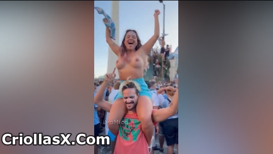 Los Videos de Chicas de Argentina mostrando sus tetas por salir campeón la selección por Criollasx.net